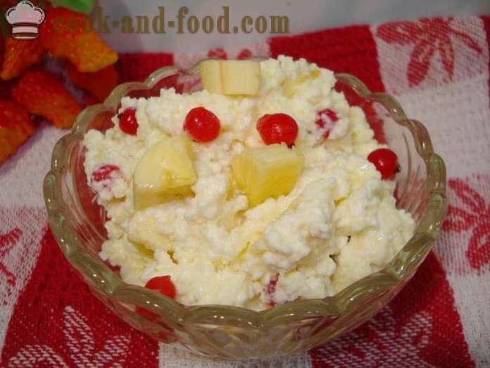 Curd dessert with condensed milk, banana and red currant - how to cook cheesecake dessert without gelatin, step by step recipe photos