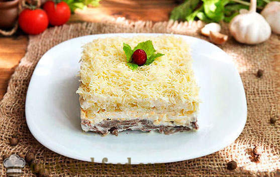 Layered salad with boiled beef