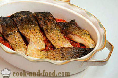 Fish baked with vegetables in the oven