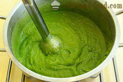 Puree of broccoli soup with cream