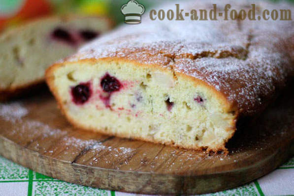 Simple fruit and berry cake