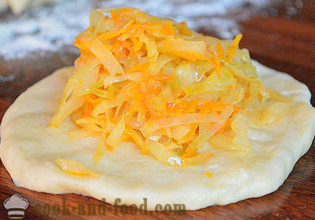 Lush pies with cabbage in the oven
