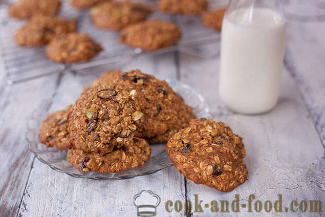 Oatmeal cookies with raisins and nuts recipe