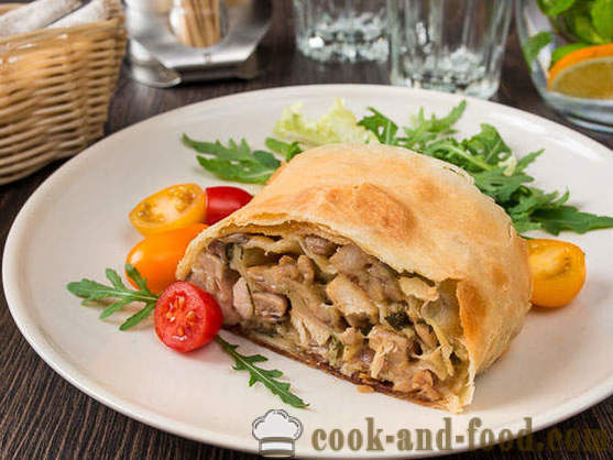 Strudel with chicken and mushrooms