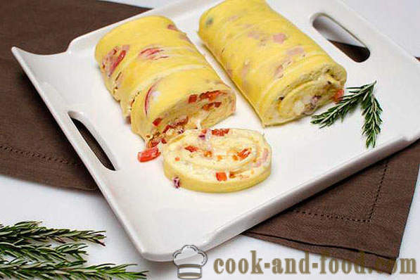 Roll of the omelet with cheese