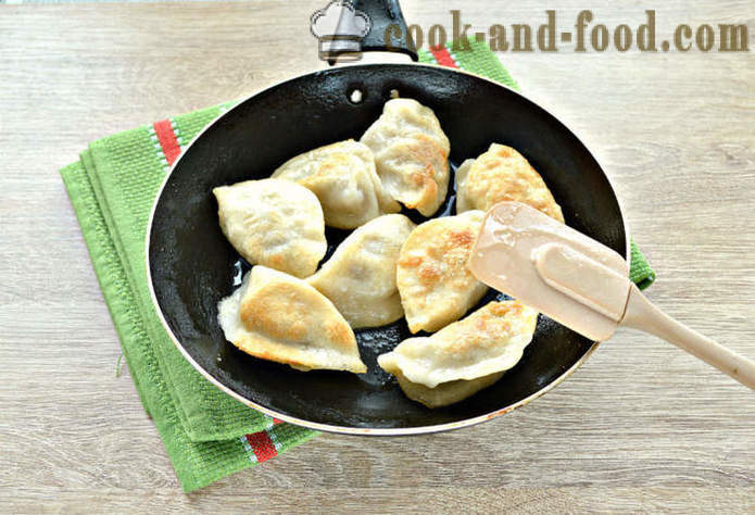 Omelette with dumplings in the pan - as the warm dumplings delicious, a step by step recipe photos