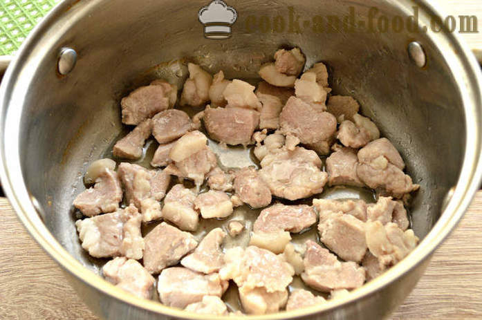 Tasty pork gravy with flour - how to cook meat gravy pork to buckwheat, step by step recipe photos