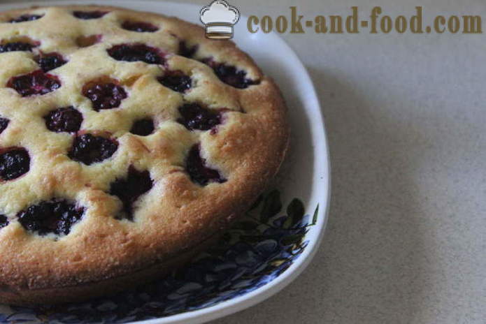 Jellied blackberry pie without yogurt - how to make a blackberry pie in the oven, with a step by step recipe photos