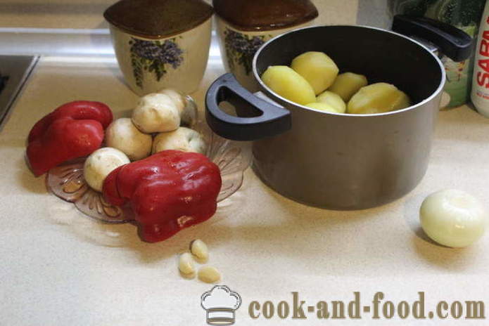 Warm mushroom salad with potatoes - how to make a warm potato salad with mushrooms, a step by step recipe photos