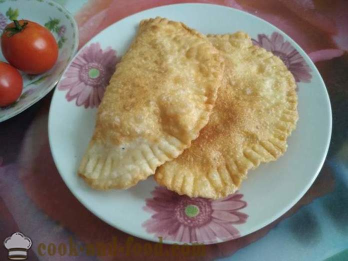 Homemade chicken pasties - how to make succulent pasties with chicken meat, a step by step recipe photos