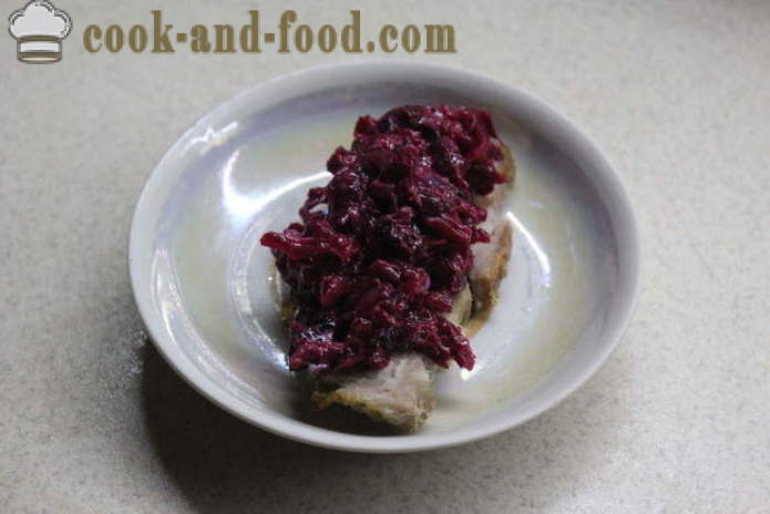 Beetroot salad with prunes - how to prepare a salad of beets roasted in the oven and prunes, a step by step recipe photos