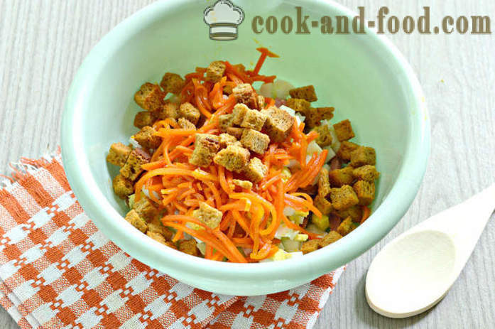 Salad with croutons, Korean carrot, sausage - How to prepare a salad with croutons and mayonnaise, a step by step recipe photos