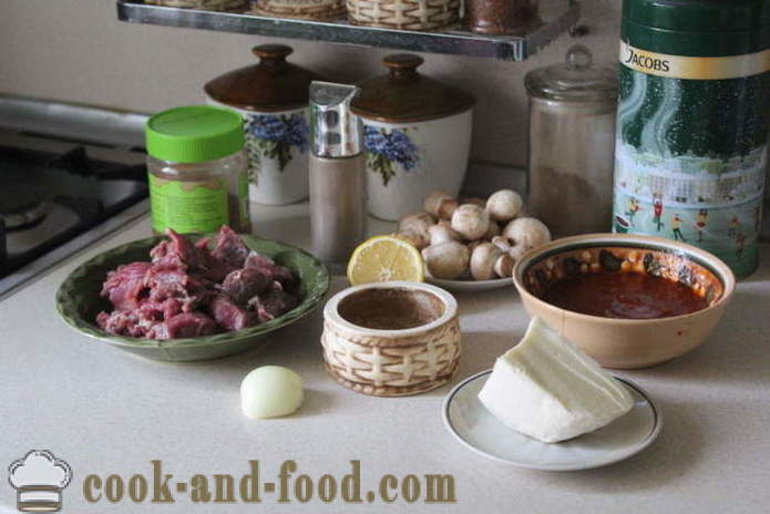 Tasty beef stew - both delicious to cook beef stew with mushrooms, a step by step recipe photos