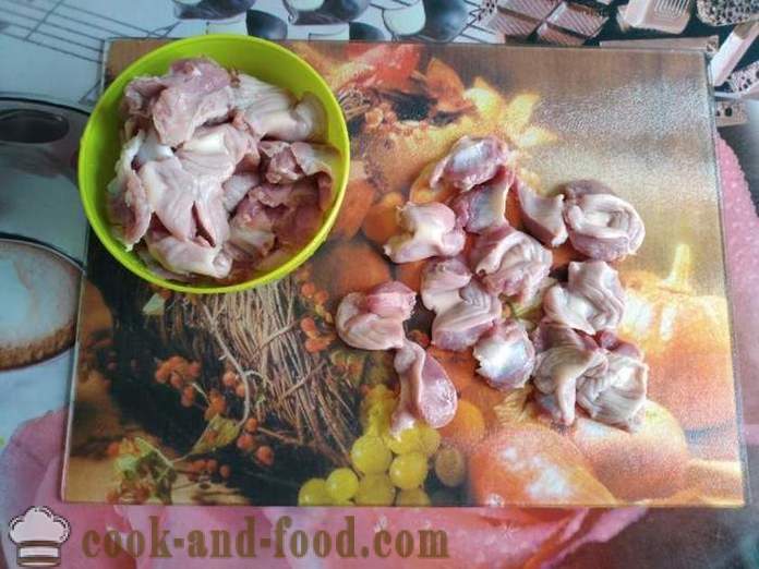 Stewed chicken gizzards in a pan - how to cook a delicious chicken gizzards, step by step recipe photos