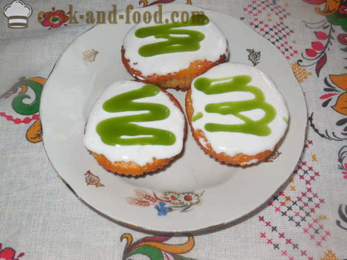 Simple cupcake on mayonnaise and sour cream - how to bake a cake without butter, a step by step recipe photos