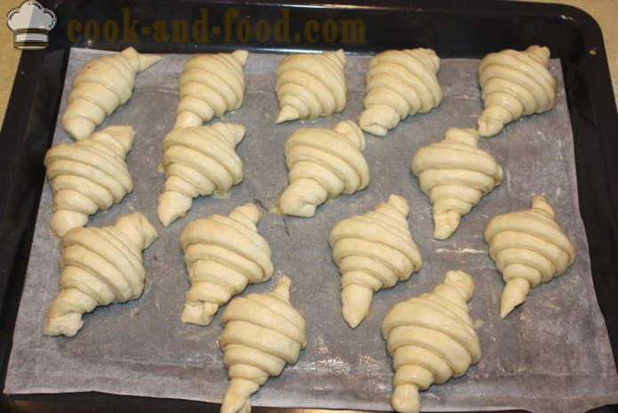 French croissants without filling - how to make croissants flaky yeast dough, a step by step recipe photos