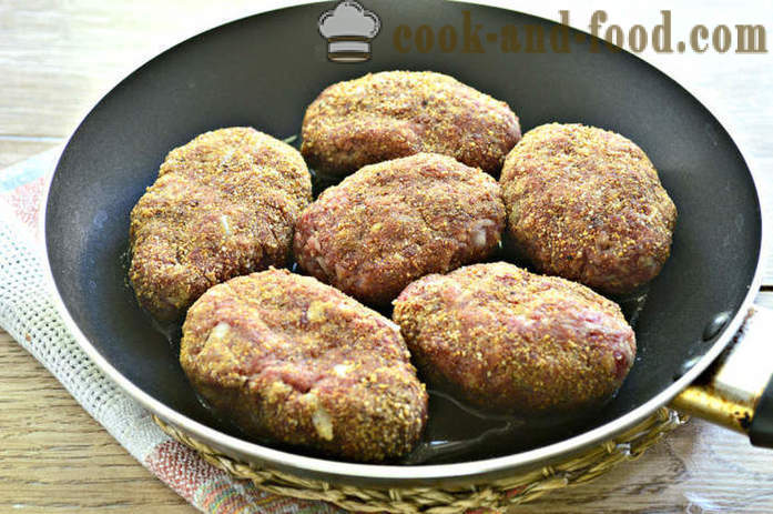 Juicy meat patties with grated raw potatoes - how to make burgers from ground beef with potatoes, a step by step recipe photos
