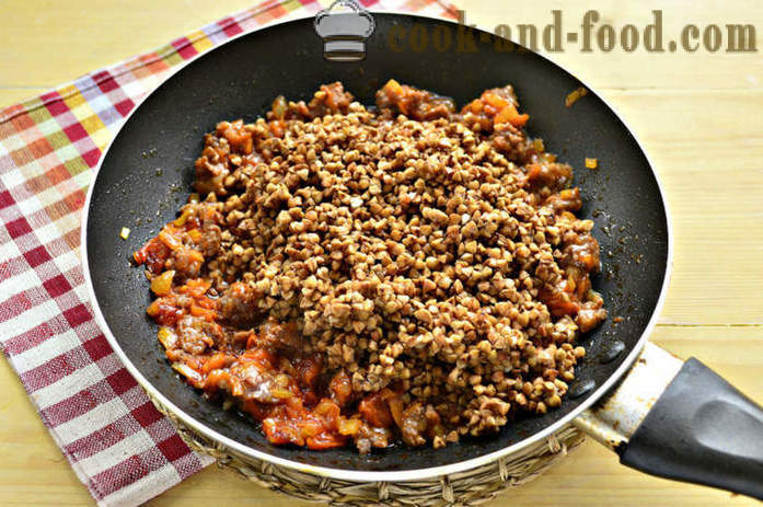 Delicious buckwheat porridge with meat on a frying pan - how to cook buckwheat porridge with meat, a step by step recipe photos