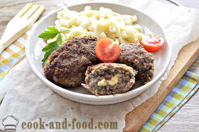 Roasted meat cutlets with cheese filling - how to cook patties stuffed with cheese, a step by step recipe photos