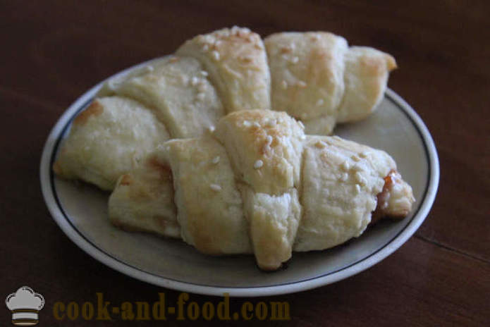 Croissants from the finished puff pastry - how to make croissants with jam of the dough, with a step by step recipe photos