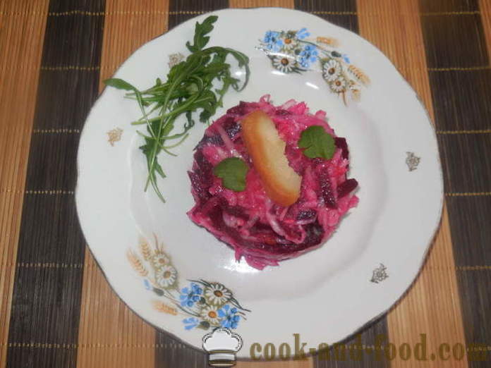 Salad of boiled beets and sauerkraut with apples and ginger - how to make a salad of pickled cabbage, a step by step recipe photos