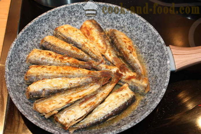 Herring fried in flour - how to cook fried herring in a frying pan, a step by step recipe photos