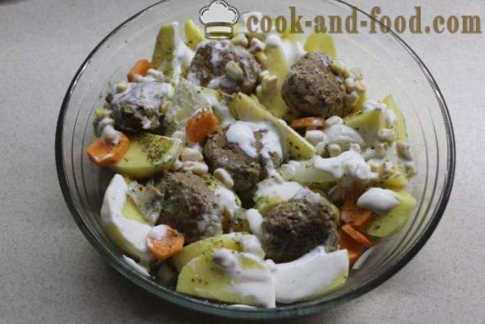 Meatballs baked in the oven with potatoes and vegetables - how to cook the meatballs in the oven, with a step by step recipe photos