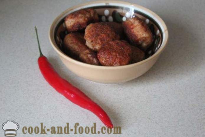 Croquette of minced chicken with a crispy crust - how to make a croquette of minced meat in a frying pan, a step by step recipe photos