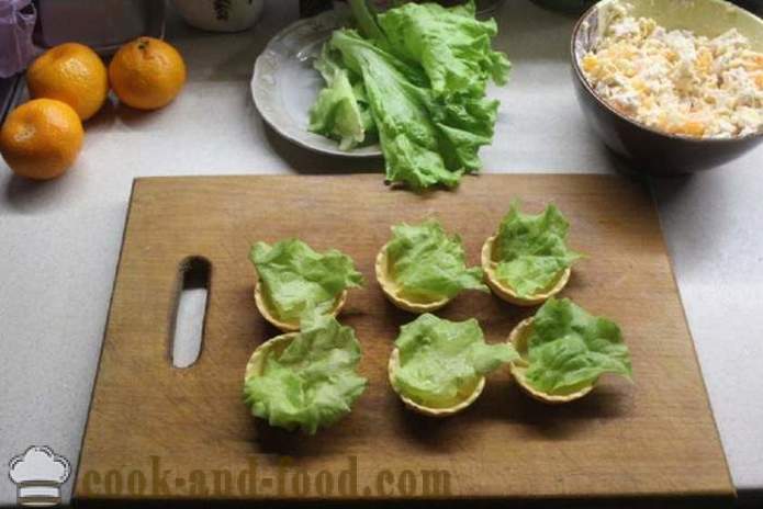New Year's salad with chicken breast and mandarin - how to prepare a salad with chicken and mandarins, a step by step recipe photos