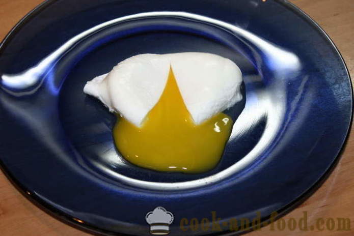 Egg poached in water - how to cook a poached egg at home, step by step recipe photos