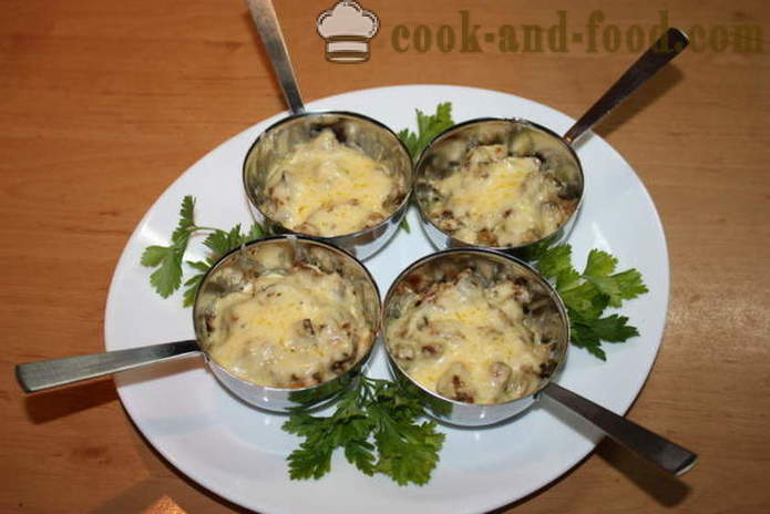 Julien with mushrooms in the oven cocotte - how to cook julienne mushrooms at home, step by step recipe photos