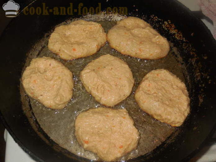 Meatless burgers made from soybeans in a pan - how to make meatless burgers made from soybeans, a step by step recipe photos