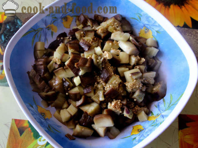 Eggplant salad with onions and mayonnaise - like fry eggplant with mayonnaise, a step by step recipe photos