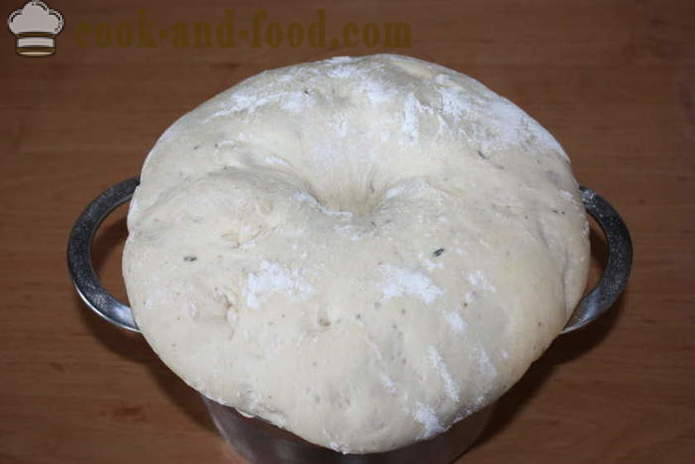 Yeast cake in the oven patyr - how to cook Uzbek bread at home, step by step recipe photos