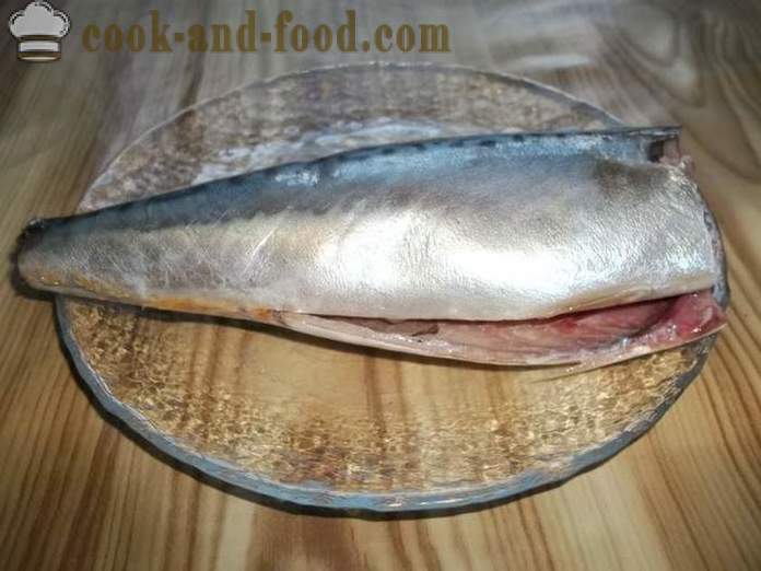 Mackerel baked in foil in the oven - how to cook mackerel in foil, with a step by step recipe photos