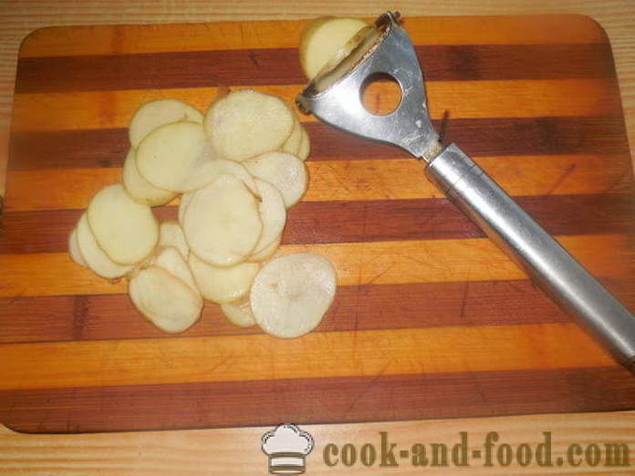 Chips from potatoes in a pan - how to make potato chips from the house, step by step recipe photos