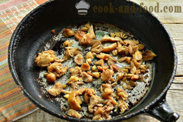 Delicious cake covered with mushrooms and cabbage - how to bake a pie with cabbage and mushrooms in the oven, with a step by step recipe photos