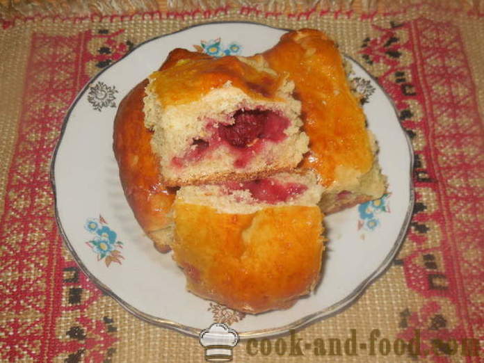 Wind cakes with strawberries - how to cook cakes with strawberries in the oven, with a step by step recipe photos