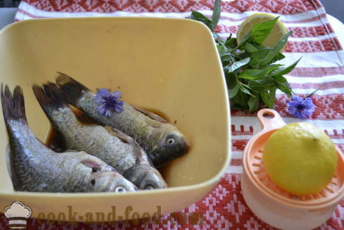 Crucian baked on the grill or in the oven - like carp bake in the oven, with a step by step recipe photos
