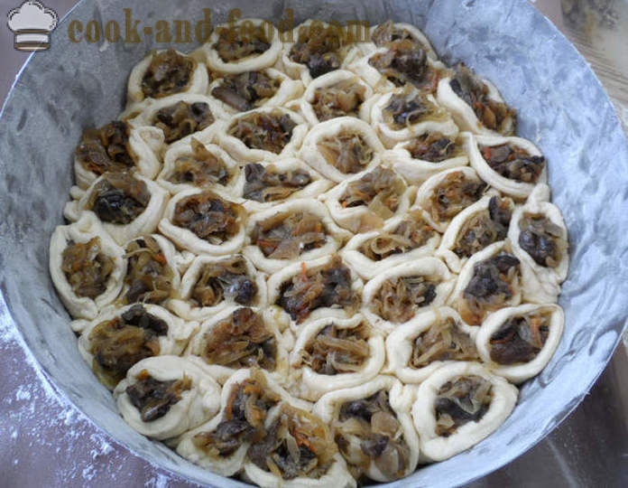 Yeast cake Honeycomb - how to bake a cake from yeast dough, a step by step recipe photos