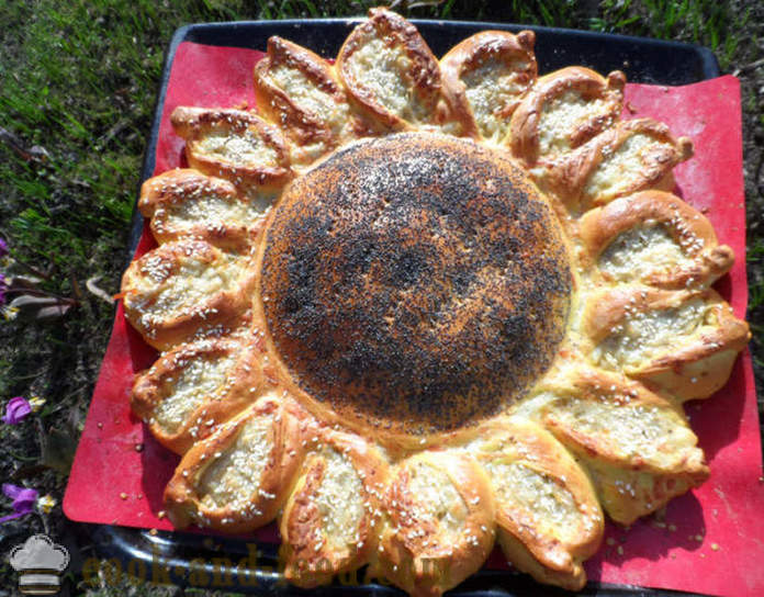 Meat snack-cake Sunflower - how to make a yeast cake, sunflower, step by step recipe photos