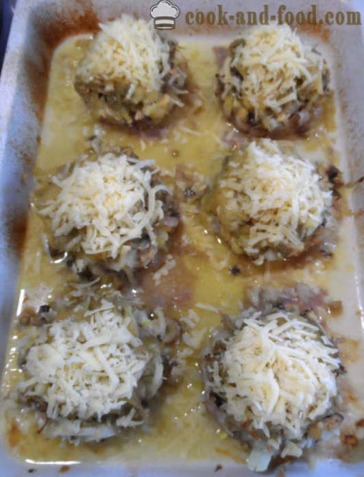 Puff pastry patties in the oven baked with mushrooms and gravy - how to cook juicy meatballs in the oven, with a step by step recipe photos