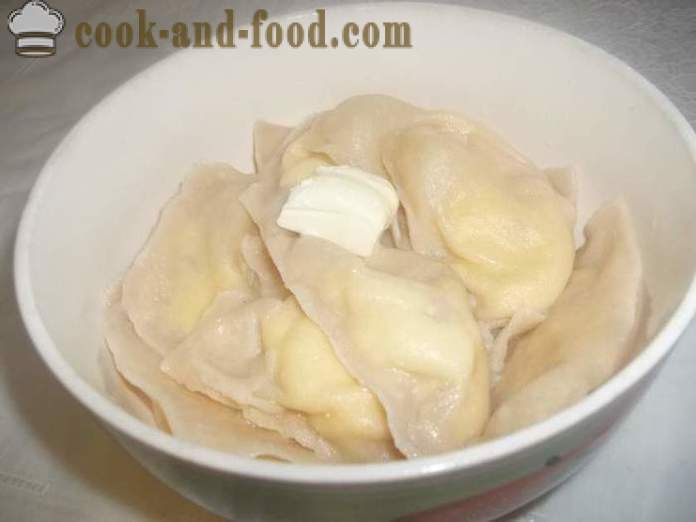 Delicious dumplings with cottage cheese and cherry sauce - how to make dumplings with cottage cheese, a step by step recipe photos