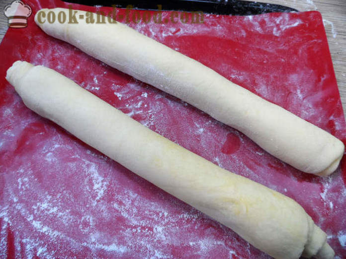 Thin French baguette in the oven - how to bake a baguette French at home, a step by step recipe photos