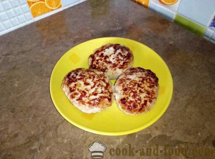 Delicious burgers made of pork and chicken - how to make cutlets of pork and chicken, with a step by step recipe photos