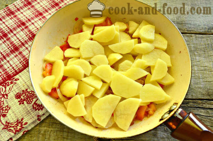 Baked potato with bacon - like stew potatoes in a frying pan, a step by step recipe photos