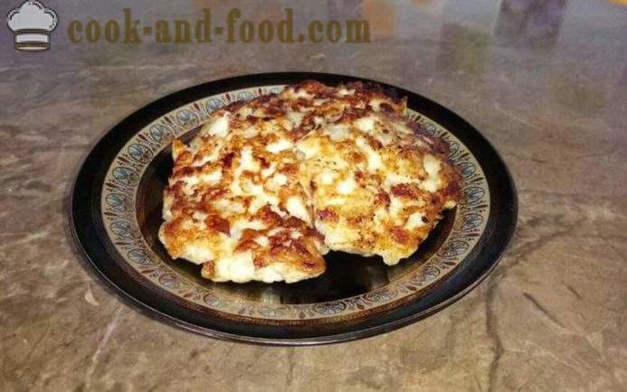 Quick burgers minced chicken breast with mayonnaise - how to cook burgers minced chicken, with a step by step recipe photos