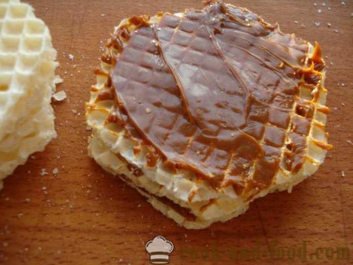Homemade cakes from wafers with condensed milk and figs - how to make waffles with condensed milk without baking, step by step recipe photos
