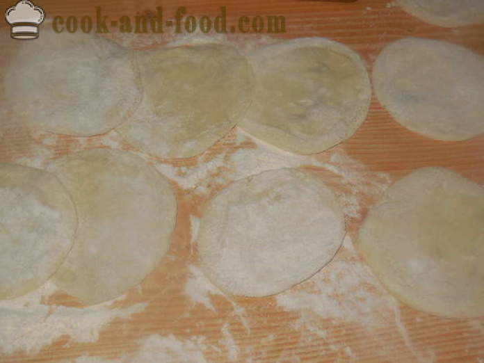 Meatless dumplings with raw potatoes and onions - how to cook dumplings with raw potatoes, a step by step recipe photos