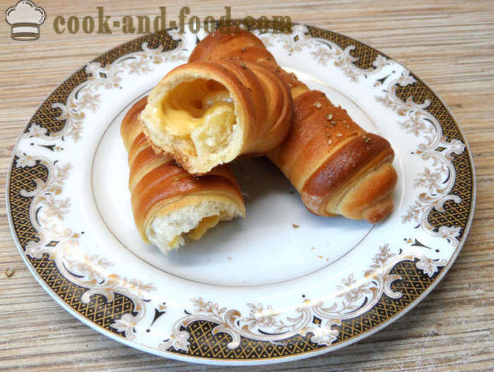 Yeast rolls with cheese - how to cook original snack, step by step recipe photos